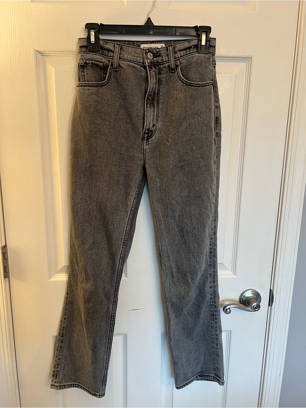 Abercrombie & Fitch Vintage-Inspired Straight Leg Jeans - Grey Wash